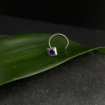 Amethyst Frame Nose Pin